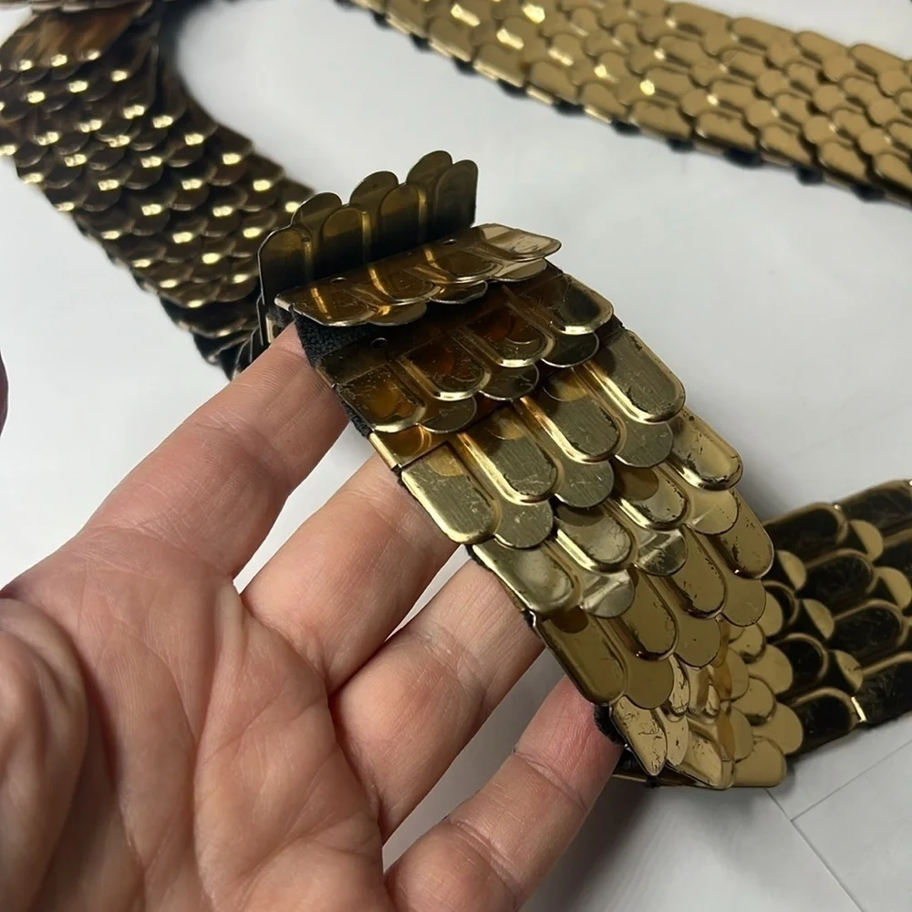 Vintage XL 36-44” Elastic Goldtone Metal Front Clasp Art Buckle Belt
